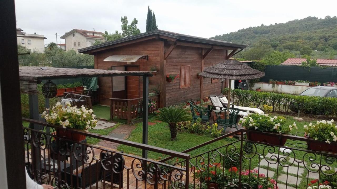 Chalet Impero Villa Scauri  Exteriör bild