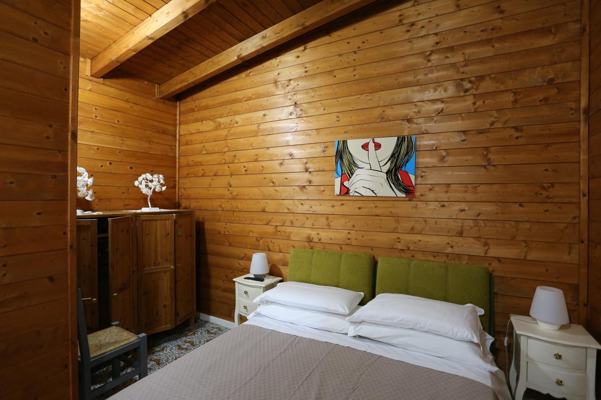 Chalet Impero Villa Scauri  Exteriör bild